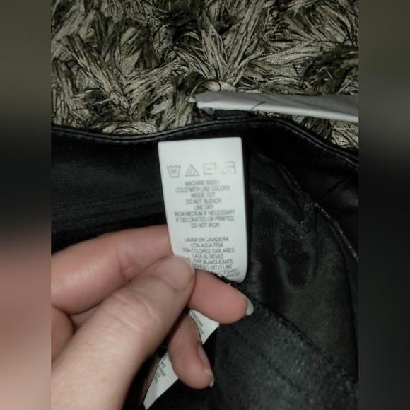 NEW Faux Leather Pants with Ankle Zippers & Moto Striping - Picture 6 of 7